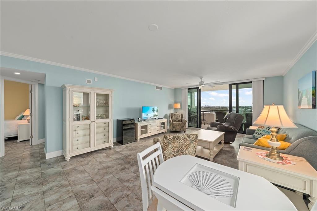 BOARDWALK CAPER - Residential