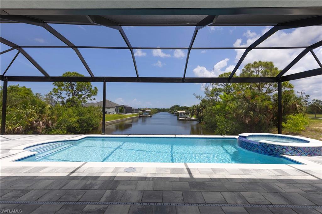 4009 Jacaranda PKWY W