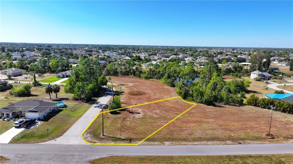 CAPE CORAL - Land