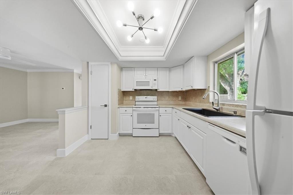 SUNSET VISTA - Residential Lease