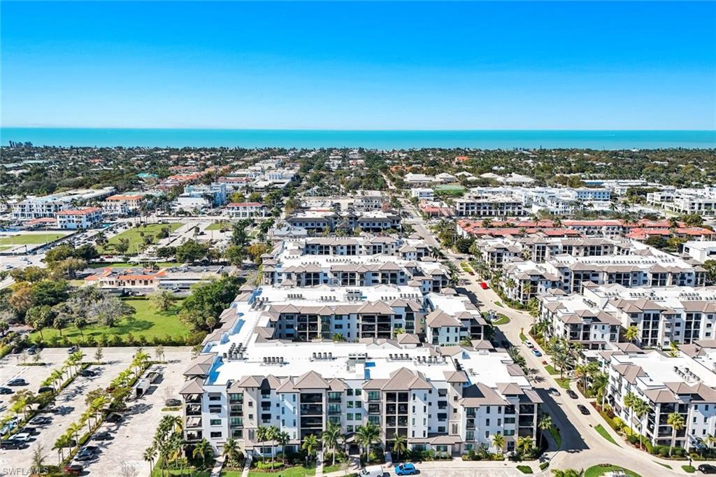 NAPLES SQUARE - Residential