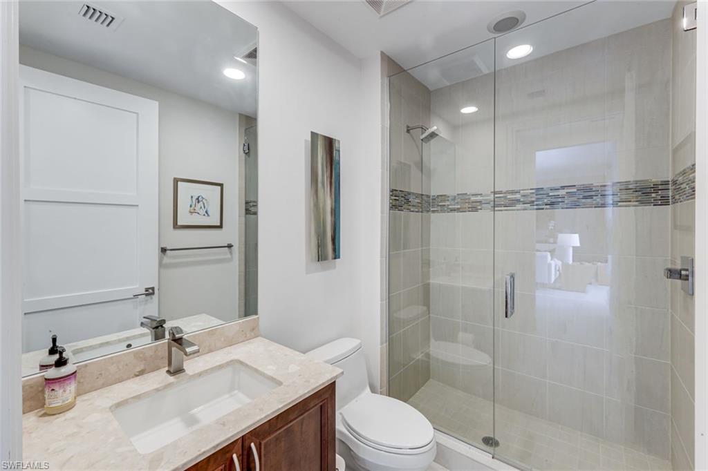 NAPLES SQUARE - Residential