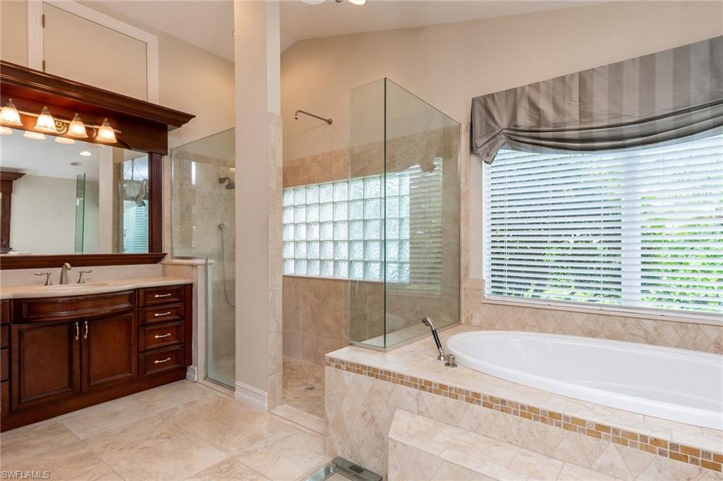 ROYAL HARBOR - Residential