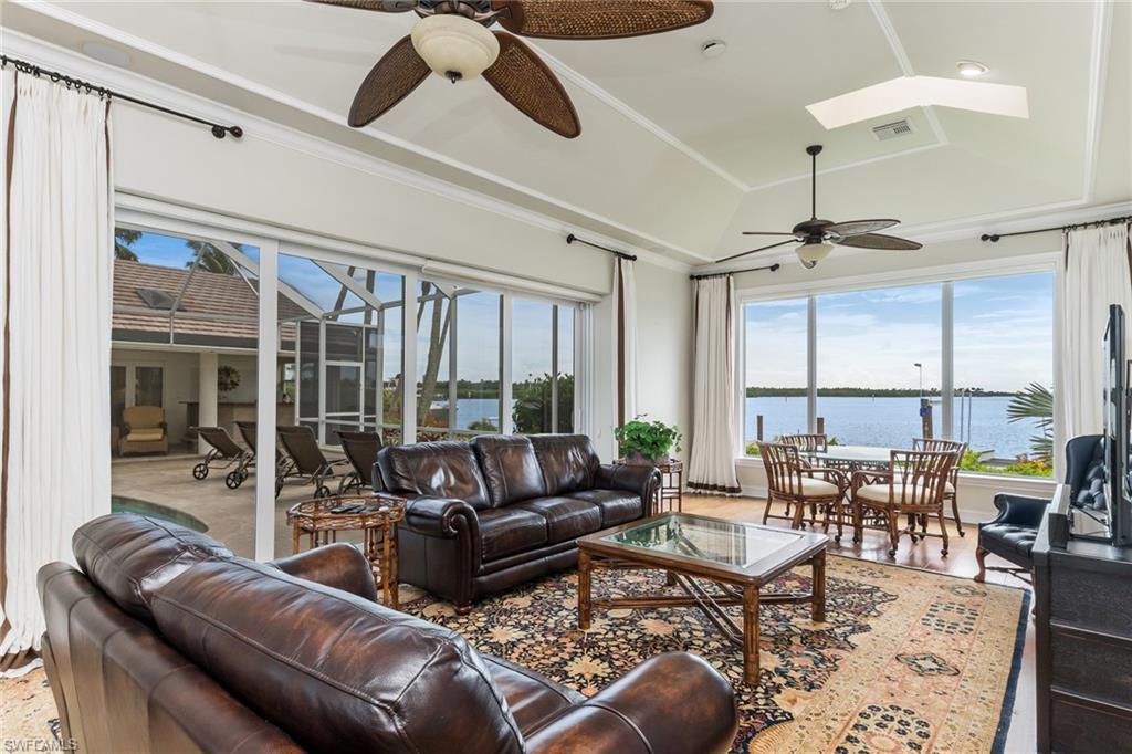 ROYAL HARBOR - Residential