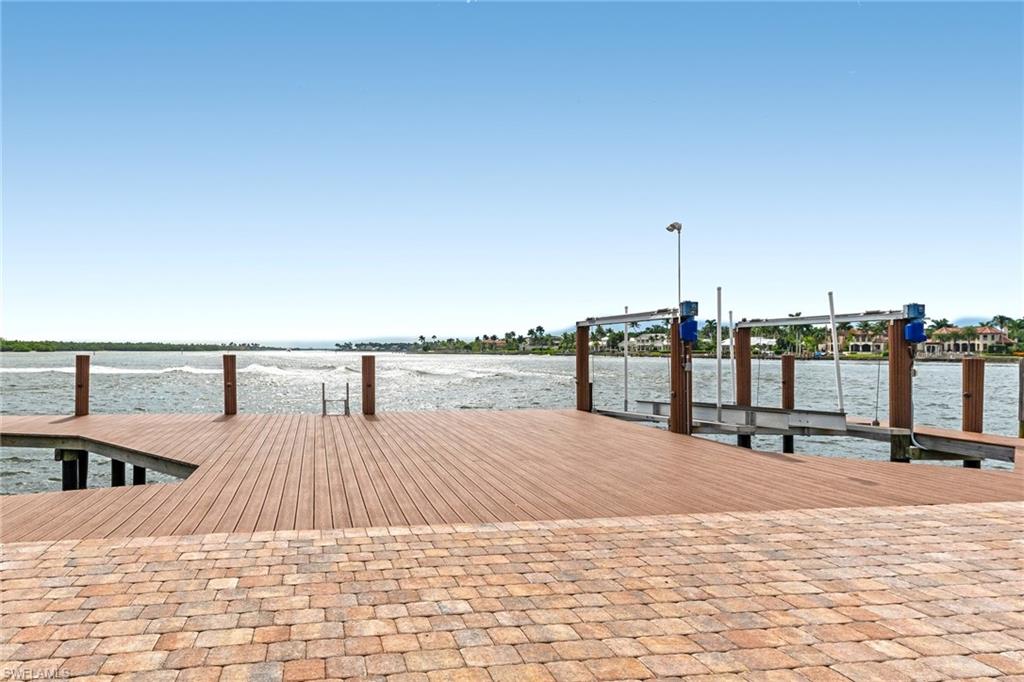 ROYAL HARBOR - Residential