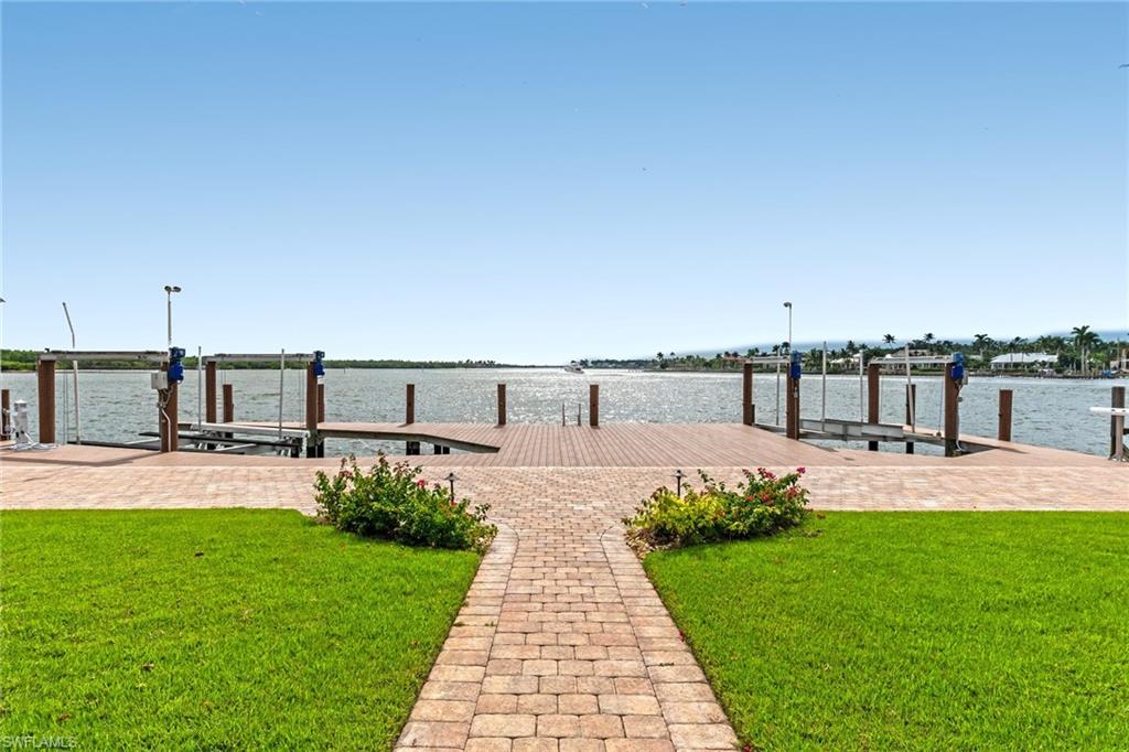 ROYAL HARBOR - Residential