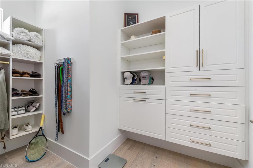 MARCO BEACH - Residential