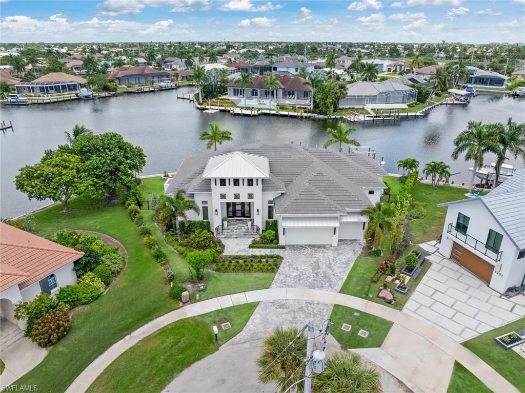 MARCO BEACH - Residential