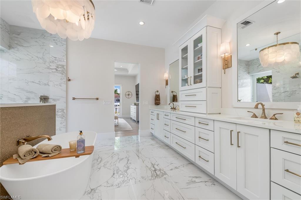 MARCO BEACH - Residential