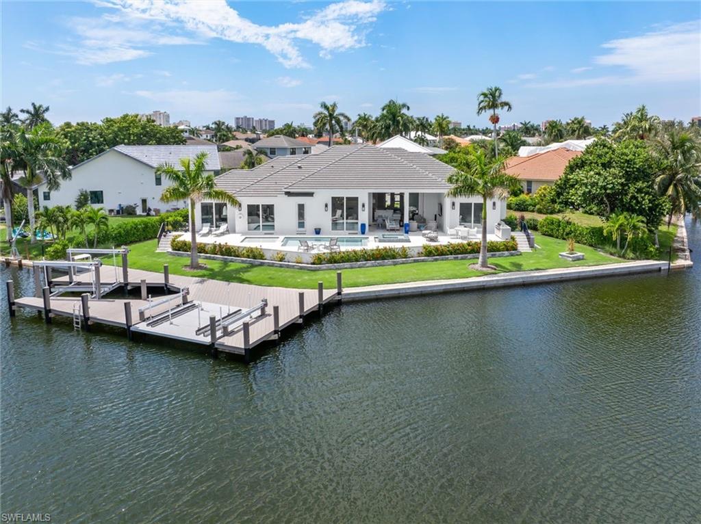 MARCO BEACH - Residential