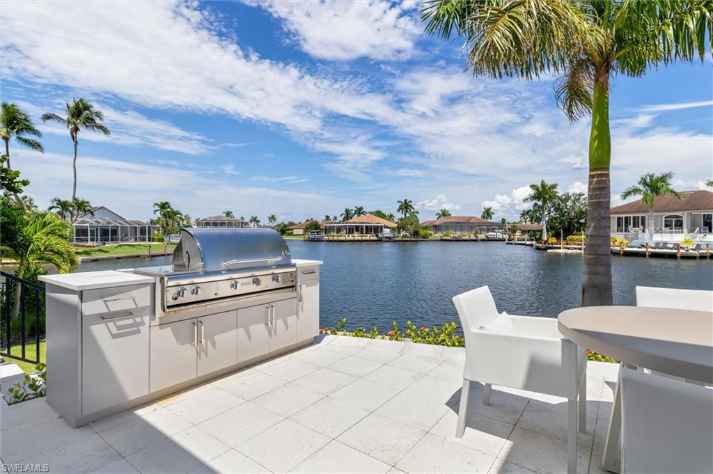 MARCO BEACH - Residential