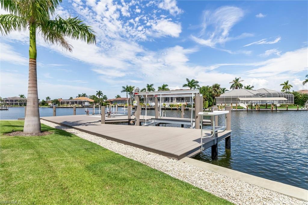 MARCO BEACH - Residential