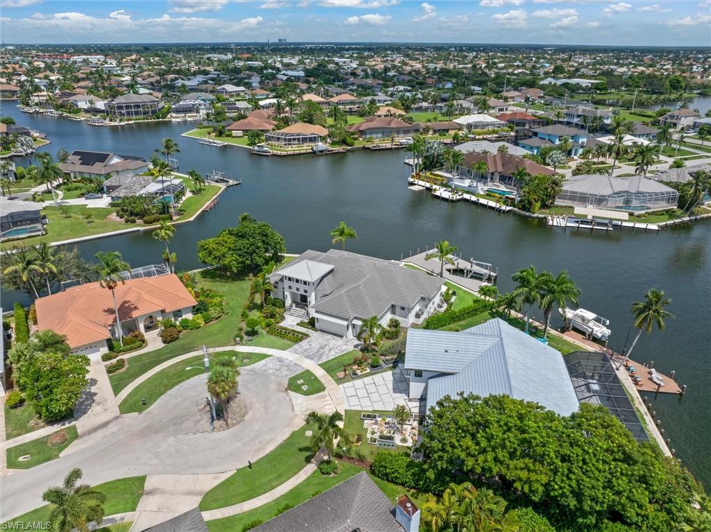 MARCO BEACH - Residential