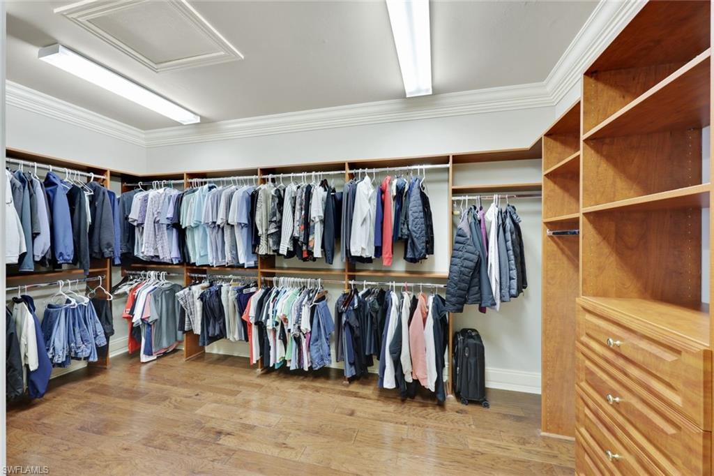 EDGEWATER - Residential