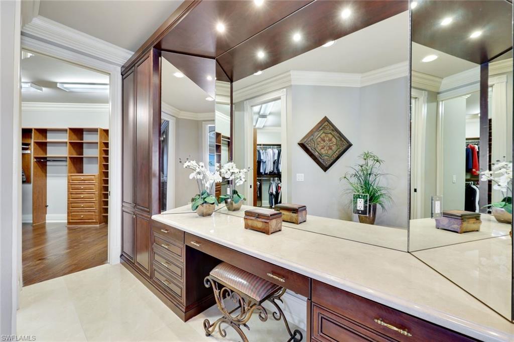 EDGEWATER - Residential