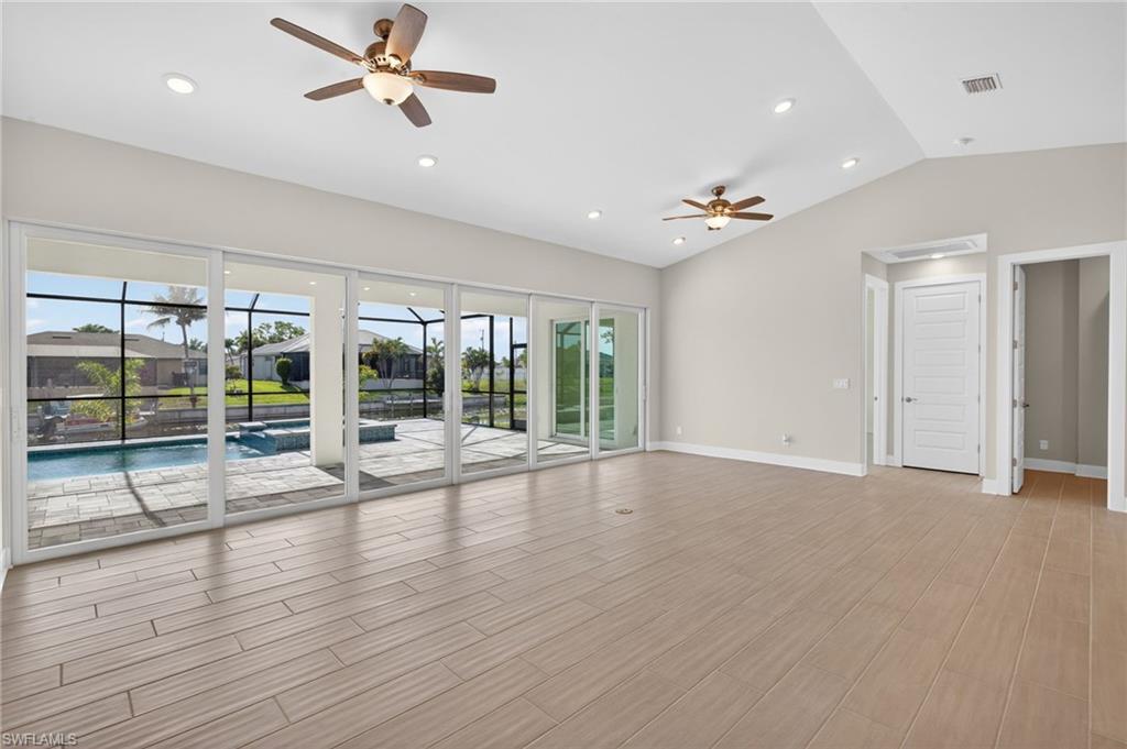 CAPE CORAL - Residential