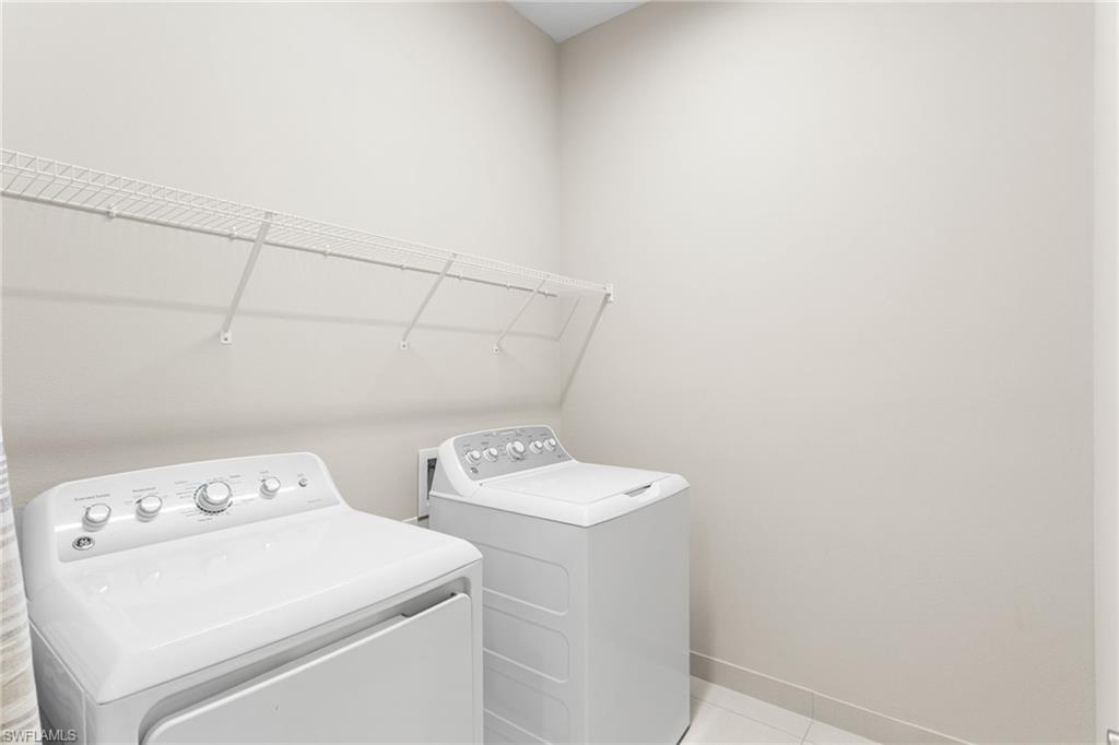 VALENCIA TRAILS - Residential