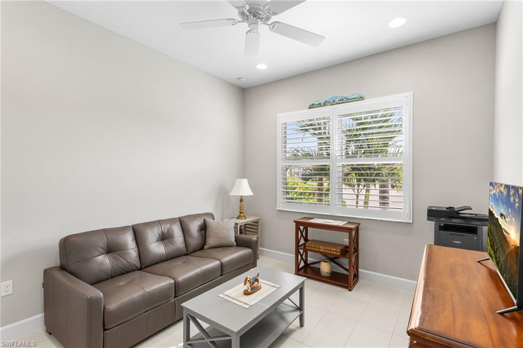 VALENCIA TRAILS - Residential