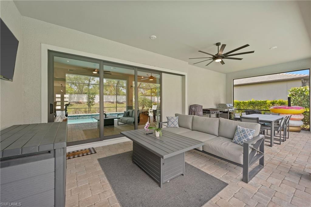 CORKSCREW SHORES - Residential