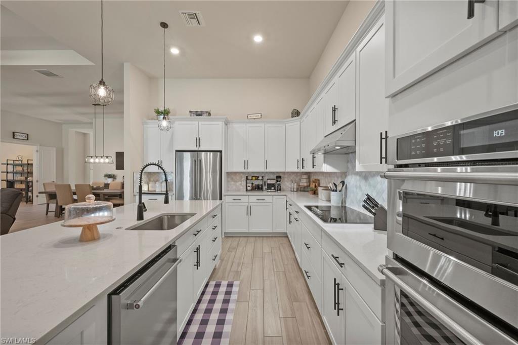 CORKSCREW SHORES - Residential