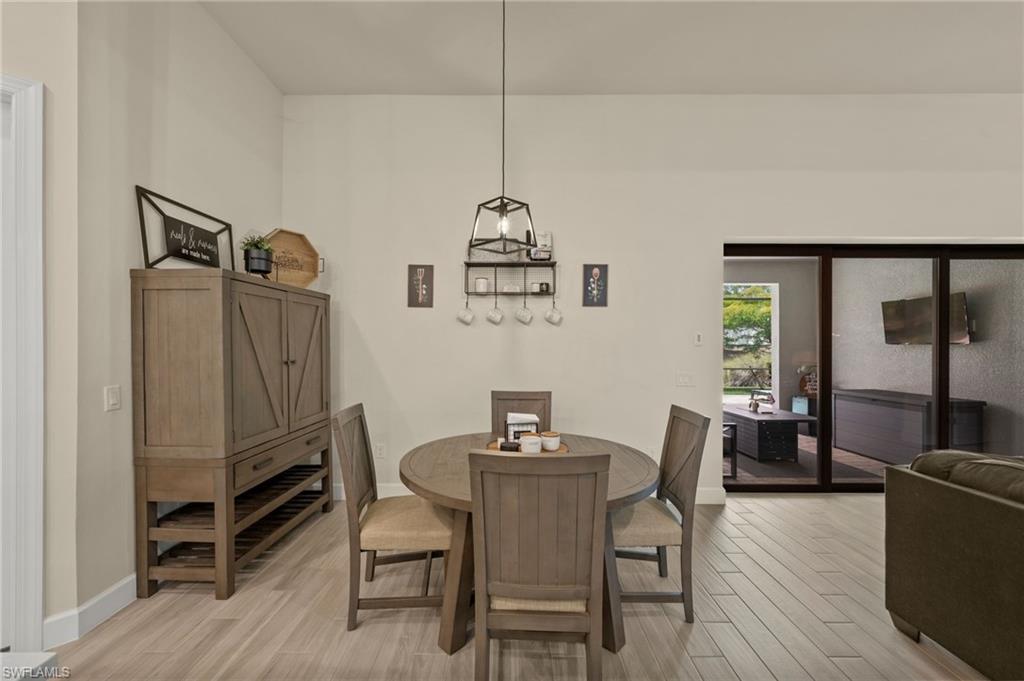 CORKSCREW SHORES - Residential