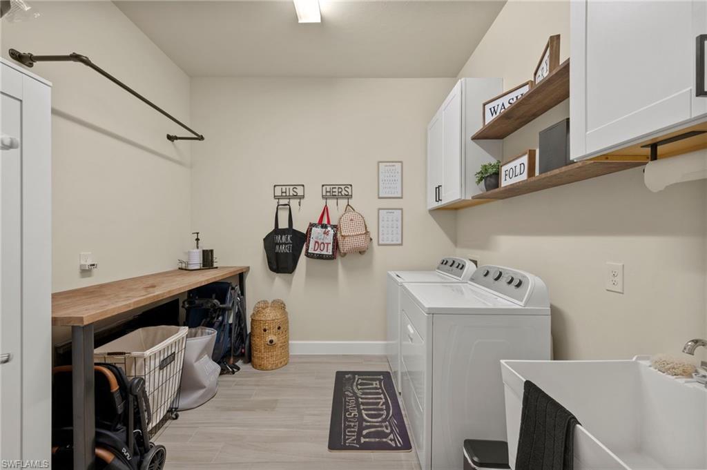 CORKSCREW SHORES - Residential