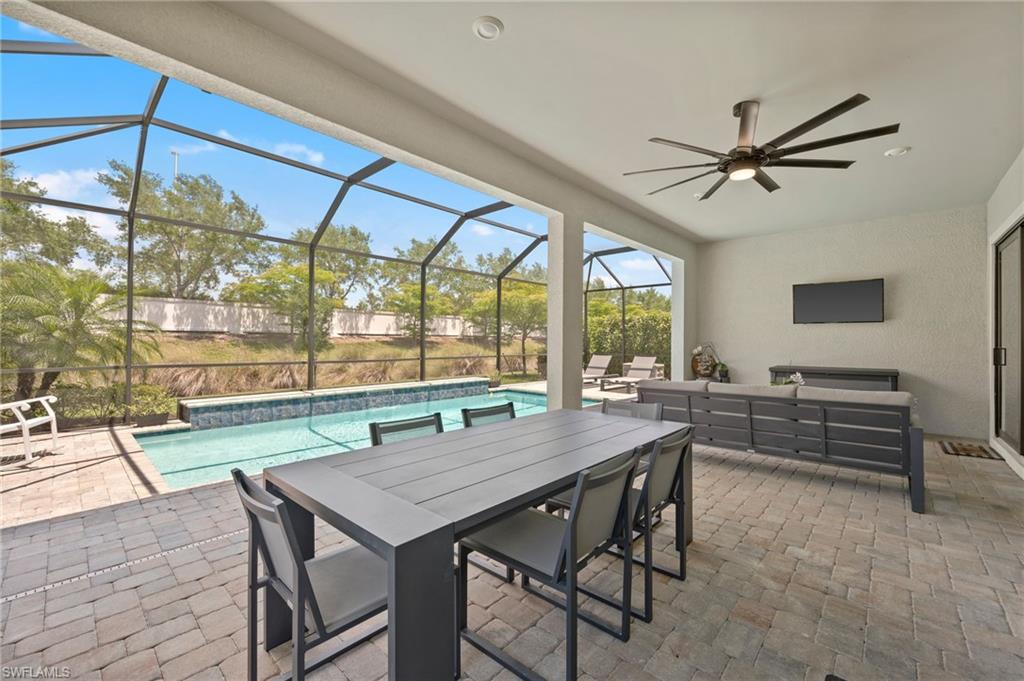 CORKSCREW SHORES - Residential