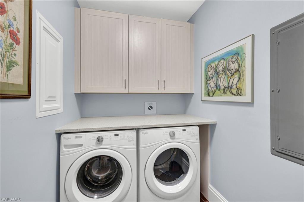 NAPLES SQUARE - Residential