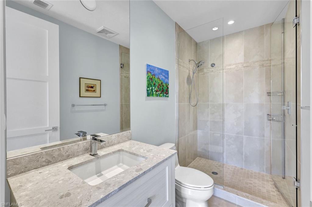 NAPLES SQUARE - Residential