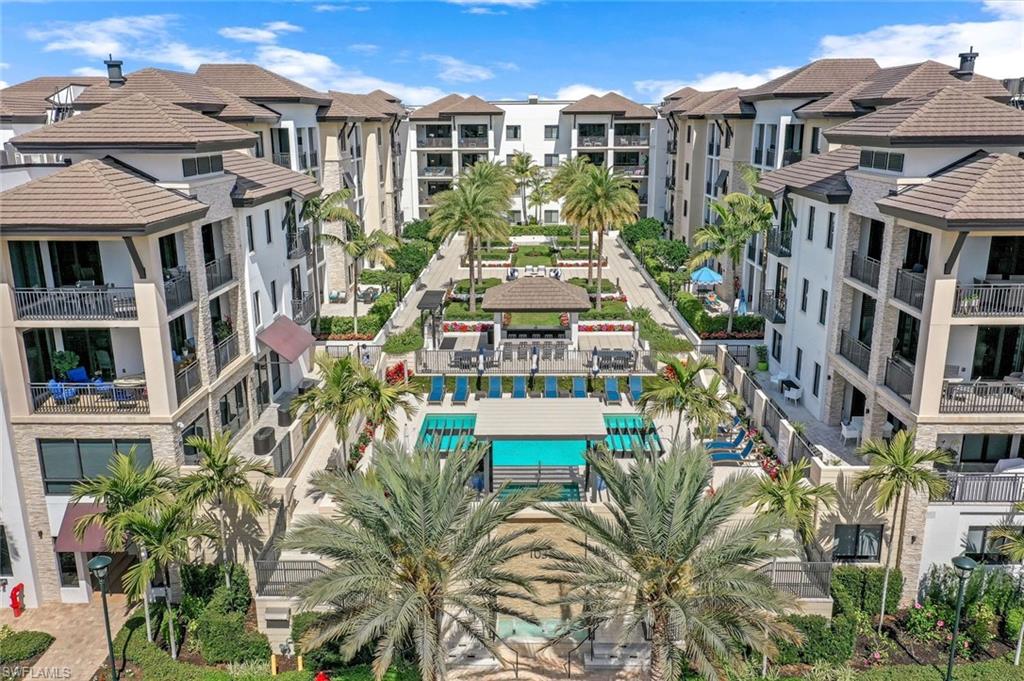 NAPLES SQUARE - Residential