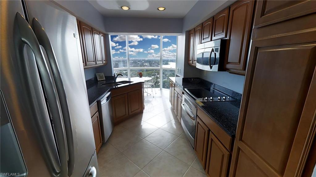 BAY SHORE PLACE - Residential