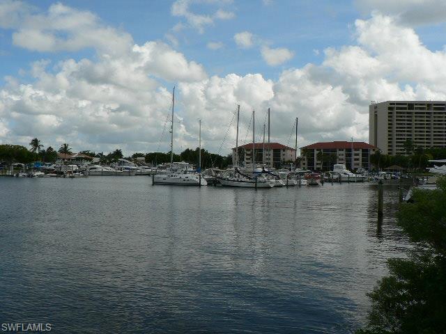 STEAMBOAT BEND - Residential