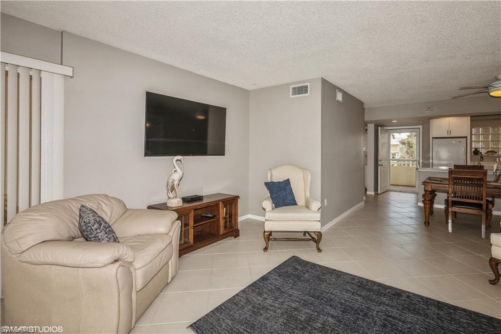 HICKORY BAY WEST - Residential