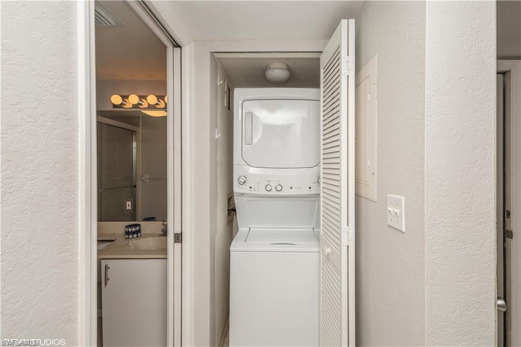 HICKORY BAY WEST - Residential