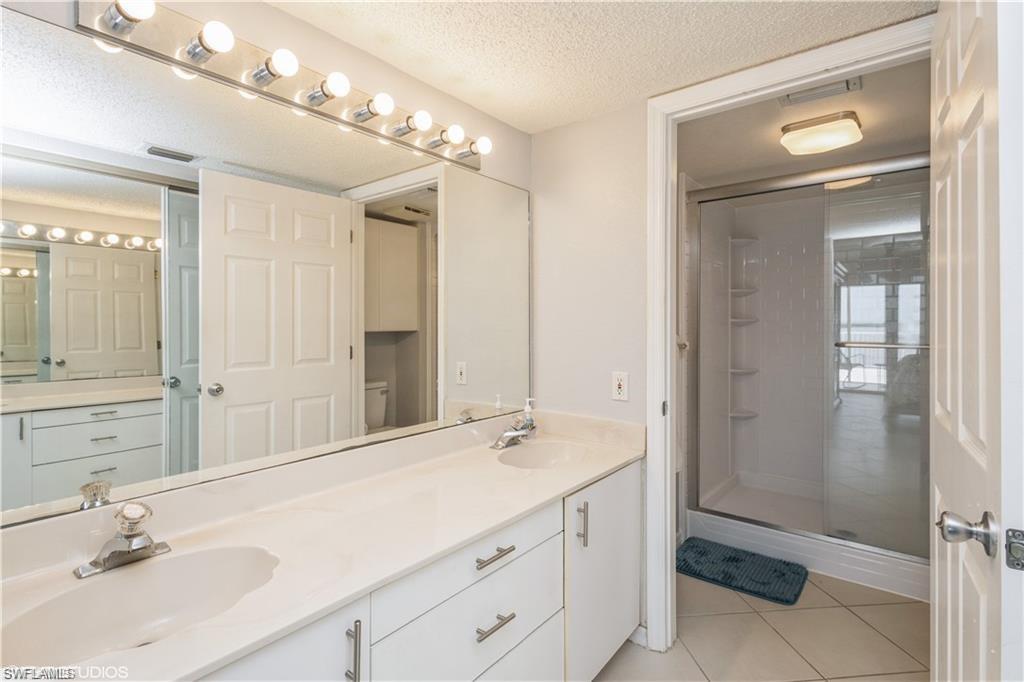 HICKORY BAY WEST - Residential