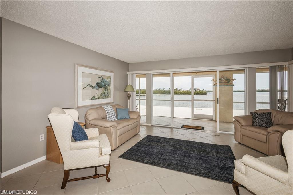 HICKORY BAY WEST - Residential