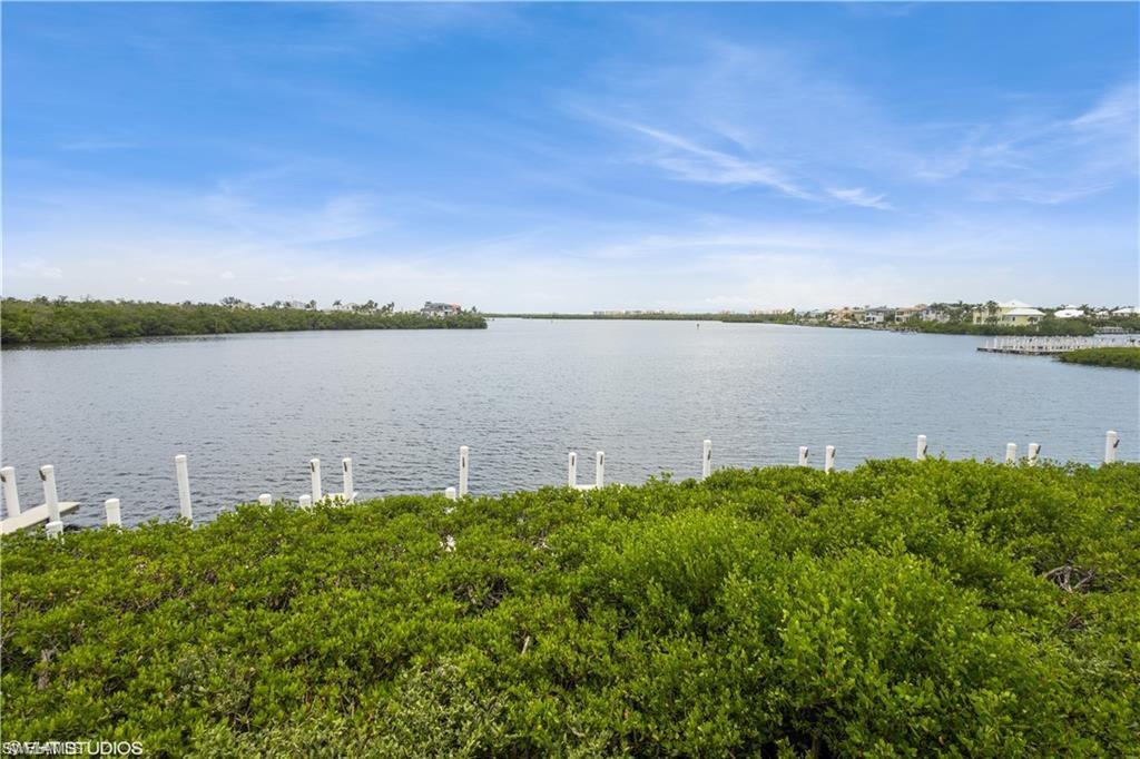 HICKORY BAY WEST - Residential