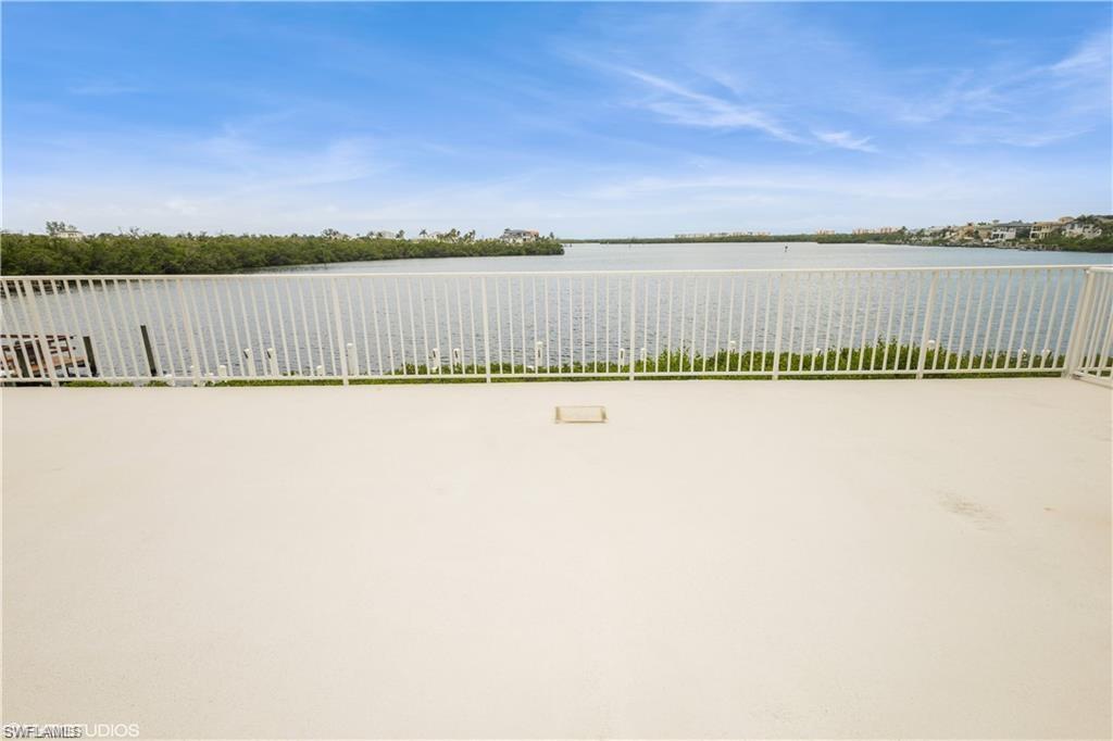 HICKORY BAY WEST - Residential