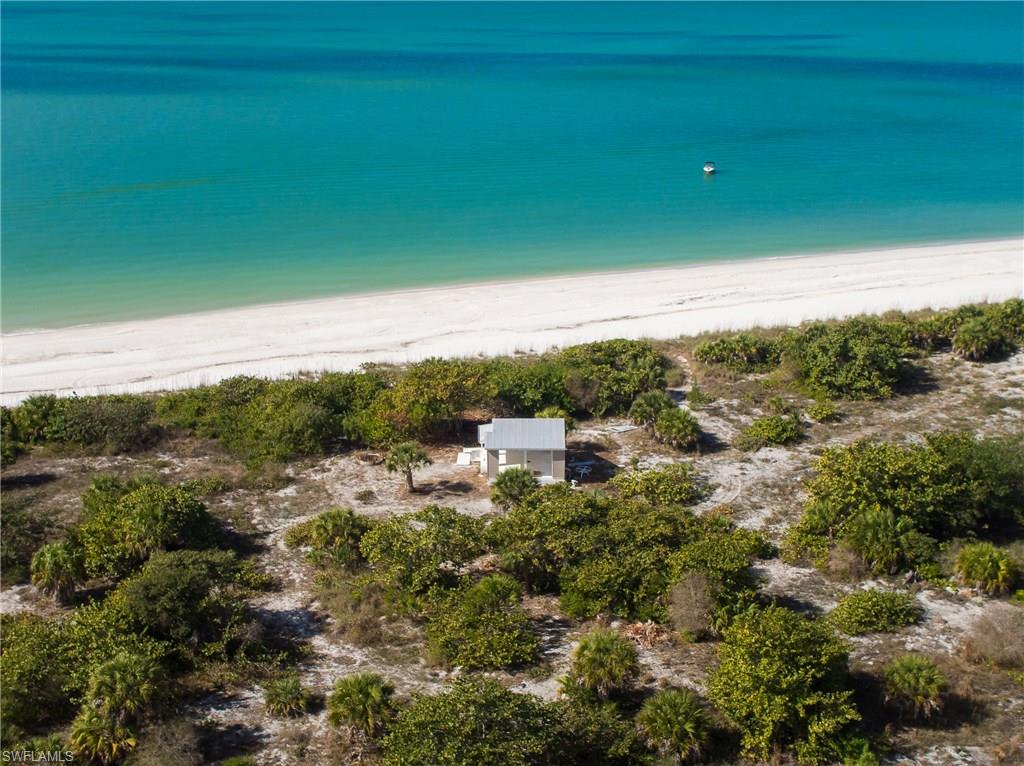 KEEWAYDIN ISLAND - Land