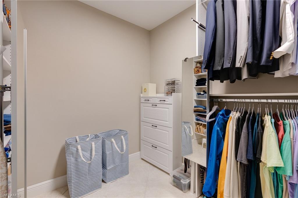 COACH HOMES AT LIVINGSTON LAKES - Residential