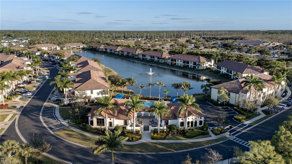 COACH HOMES AT LIVINGSTON LAKES - Residential