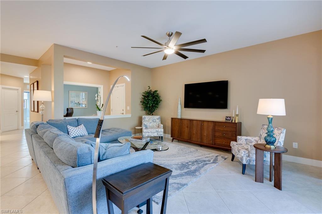 COACH HOMES AT LIVINGSTON LAKES - Residential