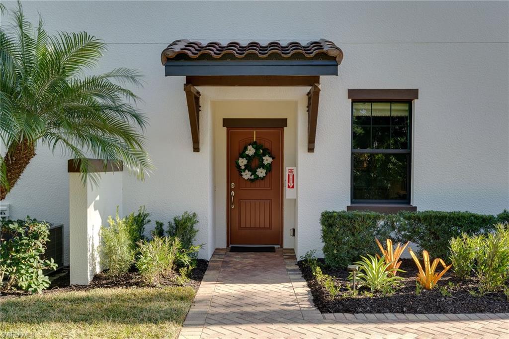 COACH HOMES AT LIVINGSTON LAKES - Residential