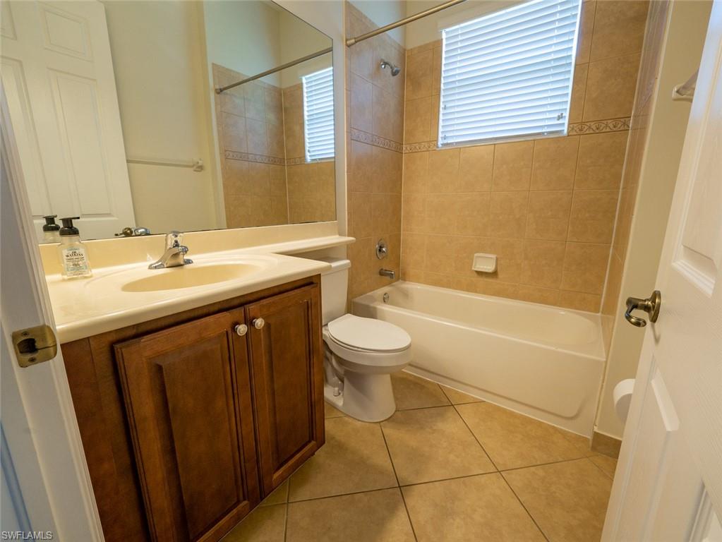 BOTANICA LAKES - Residential Lease