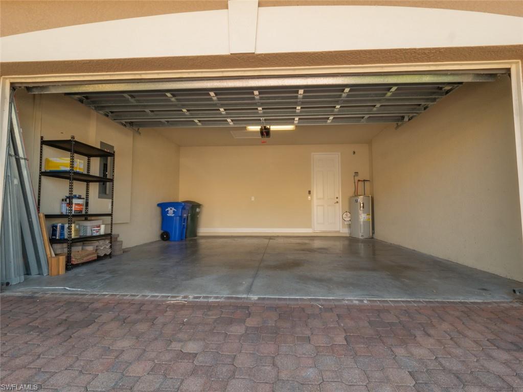 BOTANICA LAKES - Residential Lease