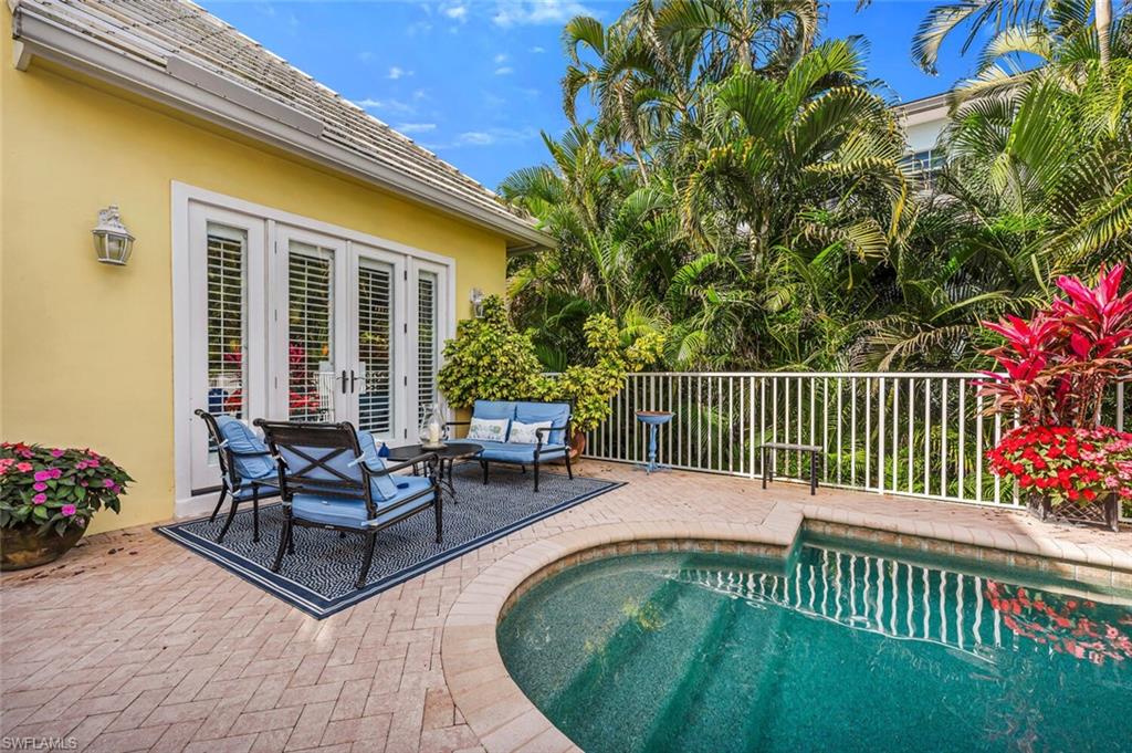 OLDE NAPLES - Residential