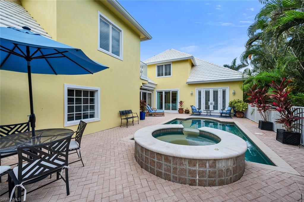 OLDE NAPLES - Residential