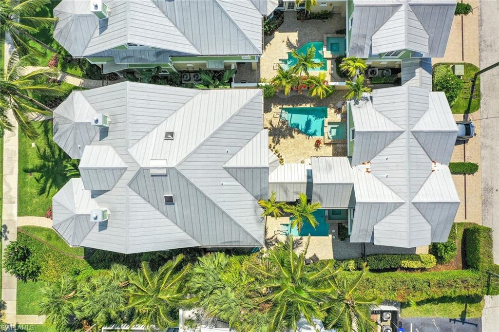 RESIDENCES OF OLD NAPLES - Residential