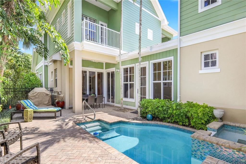 RESIDENCES OF OLD NAPLES - Residential