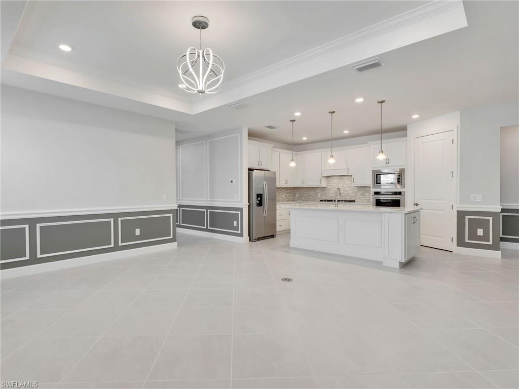 VENTANA POINTE - Residential